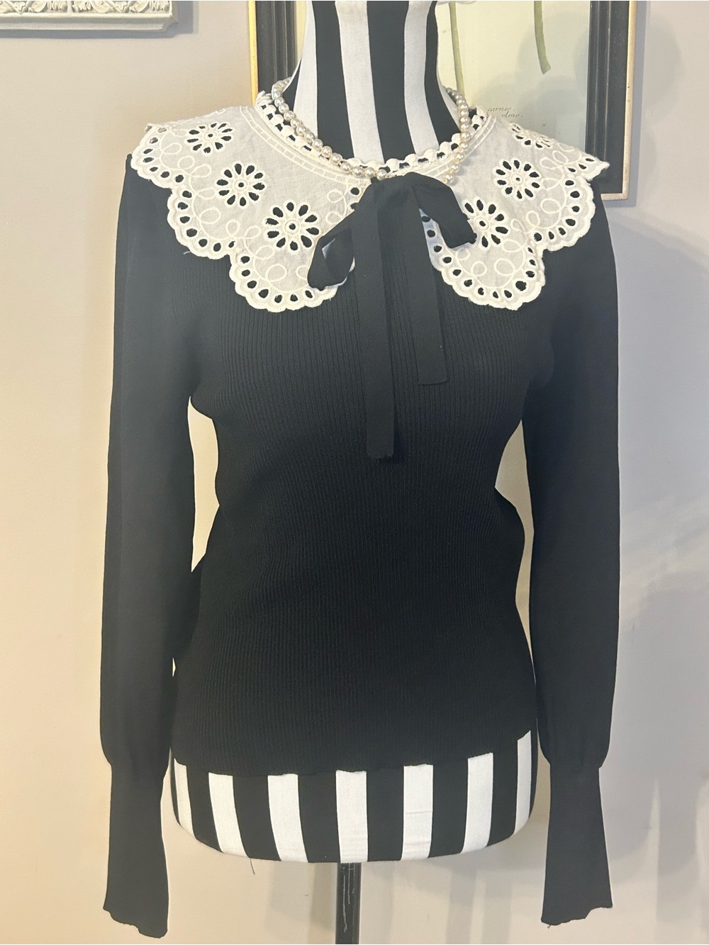 Zara contrasting black and white collared knit sweater top M